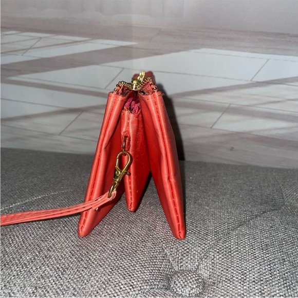 Tory Burch Pink Gold Logo Cameron Nylon Medium Wristlet Wallet- Pre Loved - Picture 9 of 13